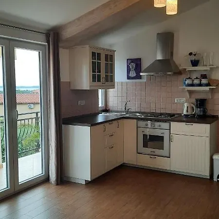 Grbin Apartment *